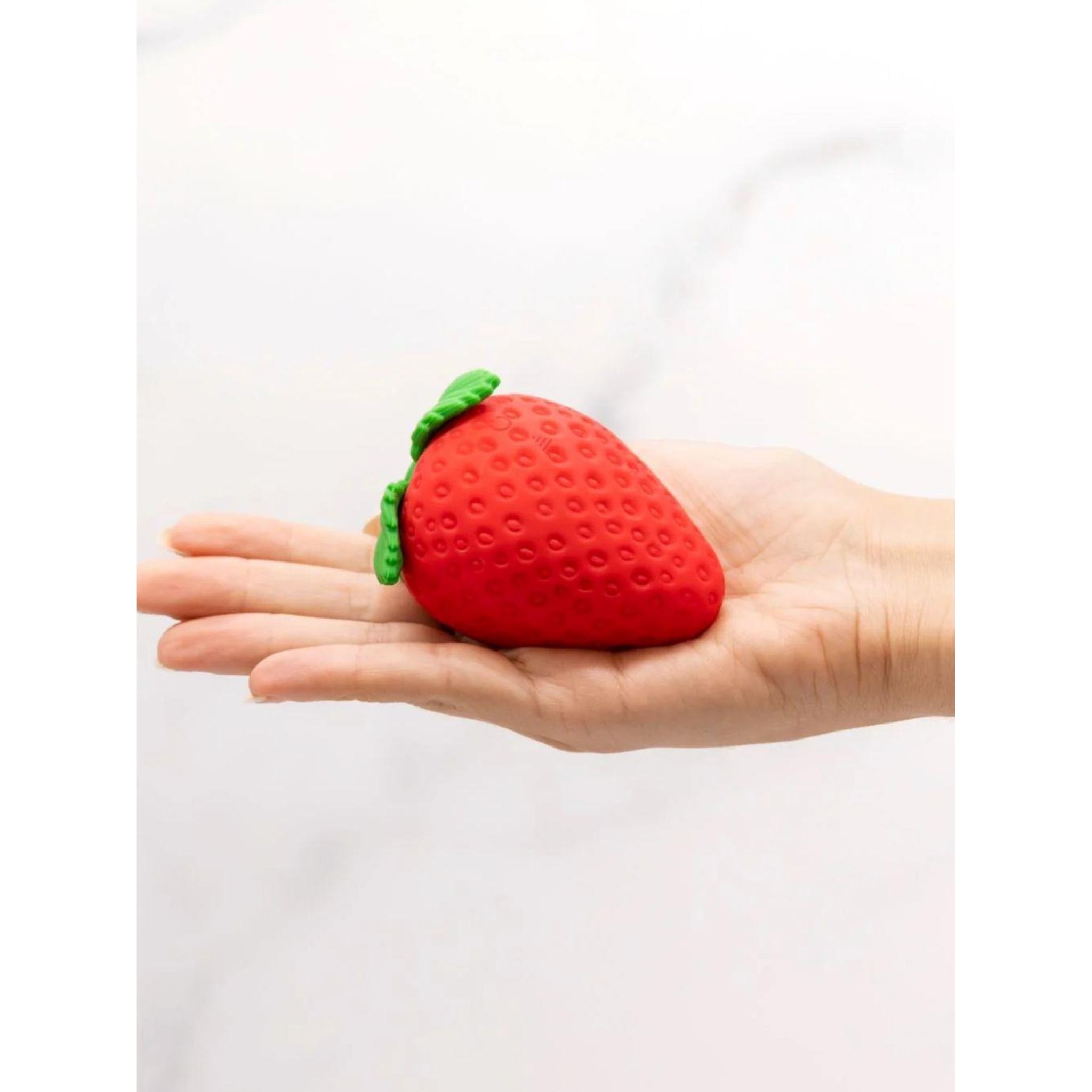 Emojibator Strawberry – Red Suction & Vibrating Stimulator