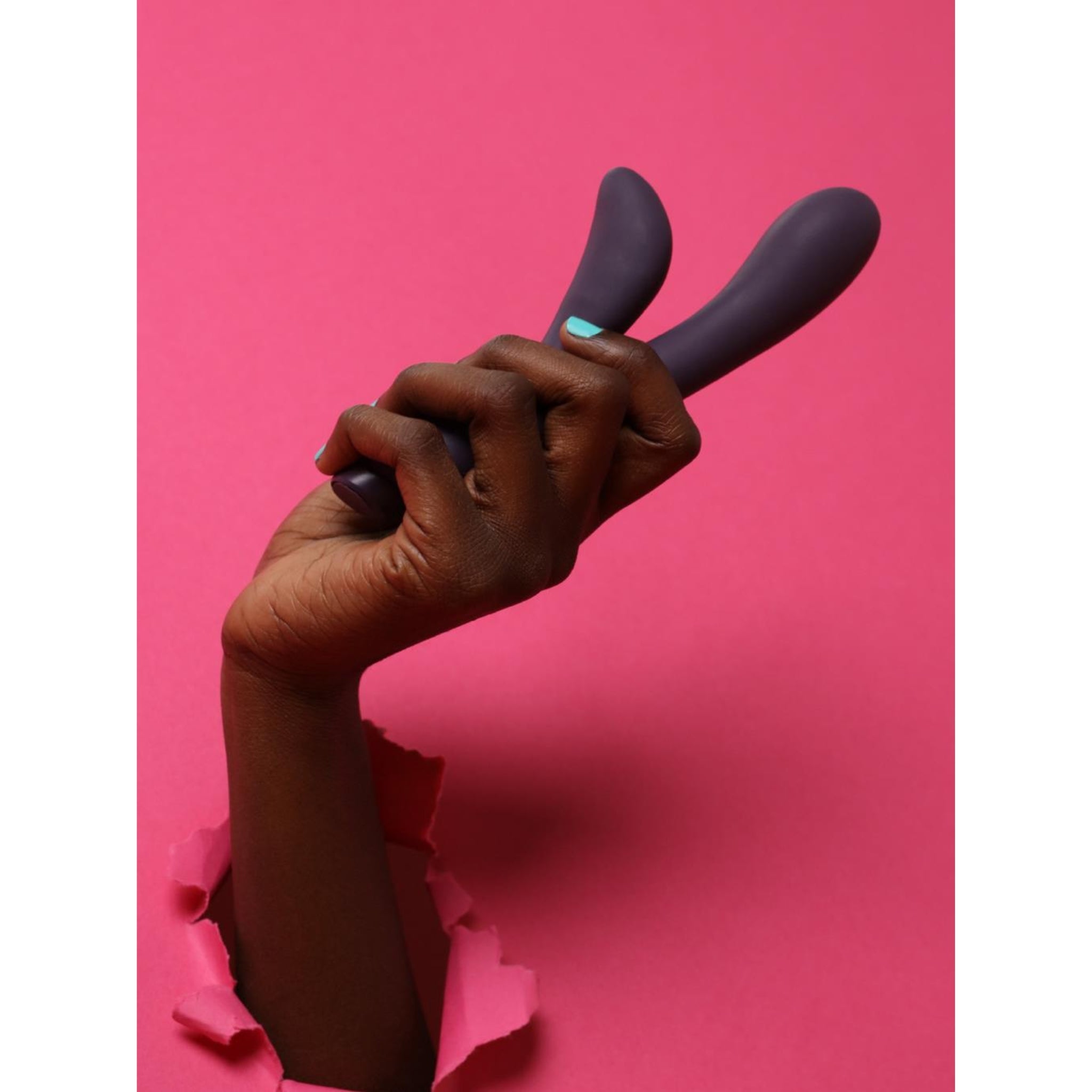 ergonomic vibrator with multiple vibration patterns and quiet motor